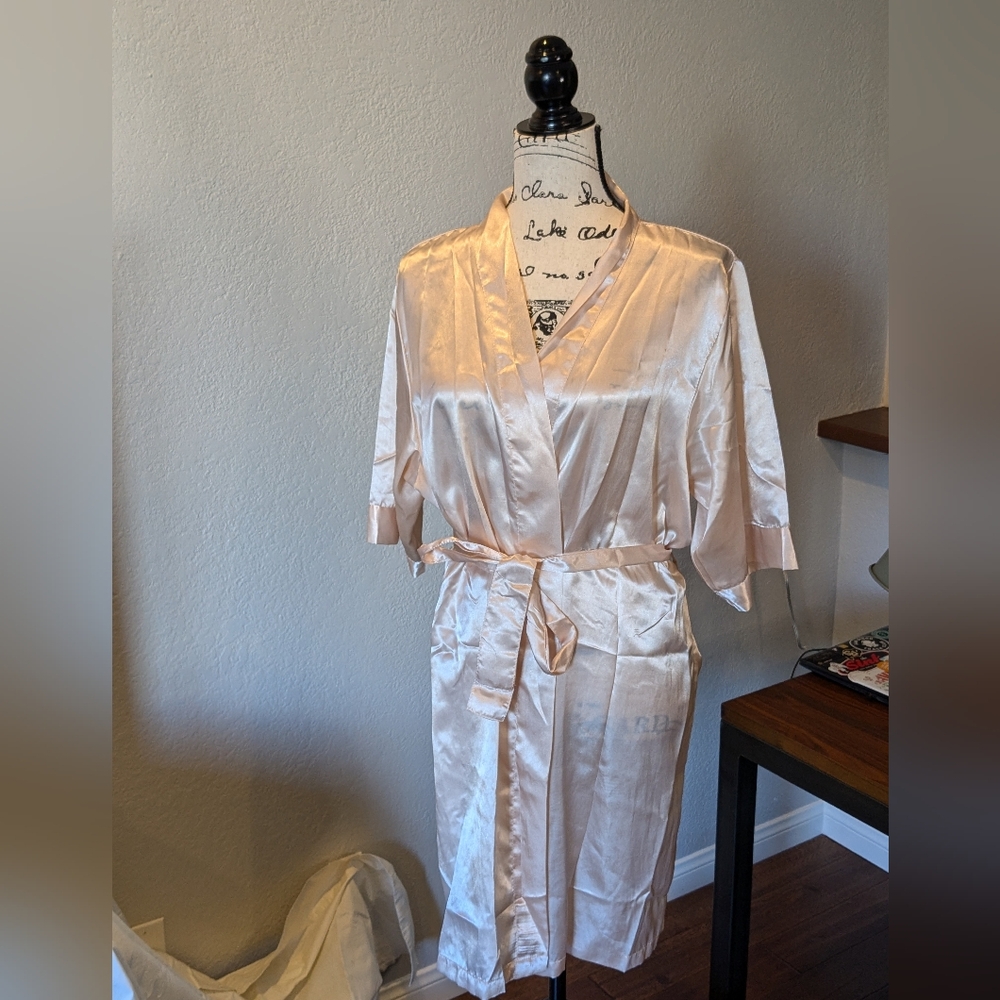 Satin Robe in Pink